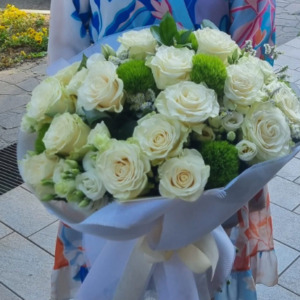 bouquet di rose bianche